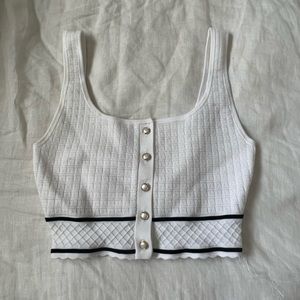Aritzia crop top